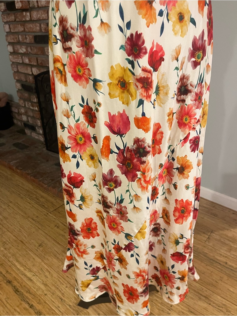 Astr NWOT  $148 Zoie Floral Print Midi Dress - Picture 3 of 4
